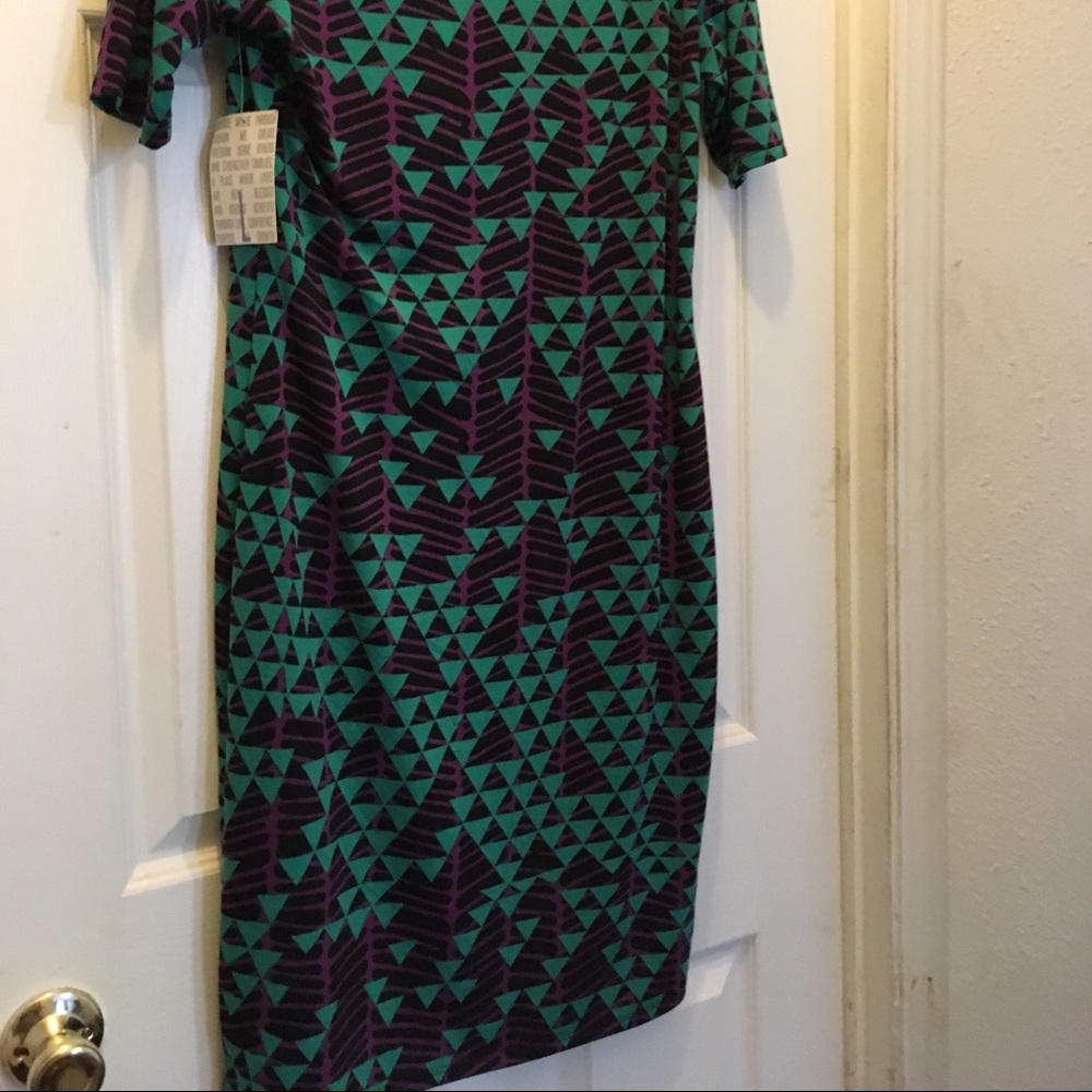 Versatile Dress - Picture 3 of 4